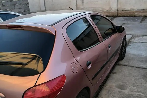 پژو، 206