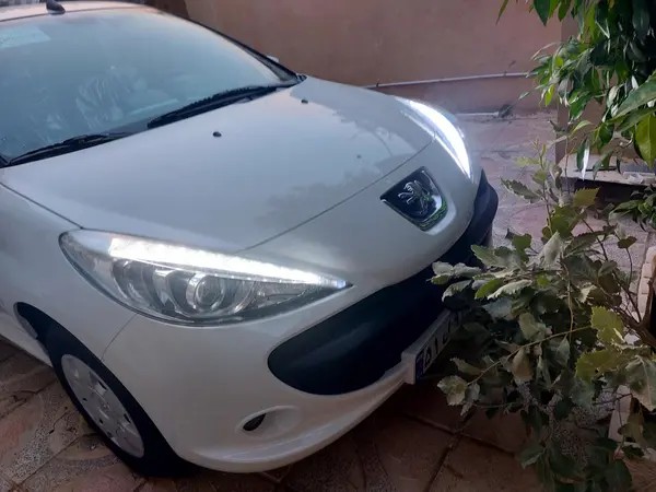 پژو، 207