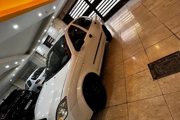 تیبا، صندوق دار