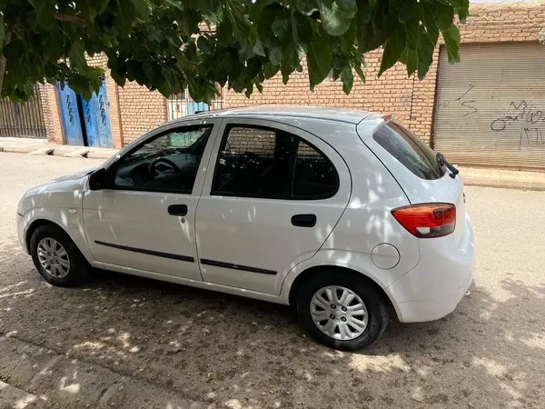 تیبا، هاچ بک