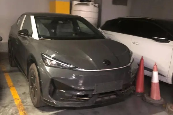فولکس، آی دی یونیکس