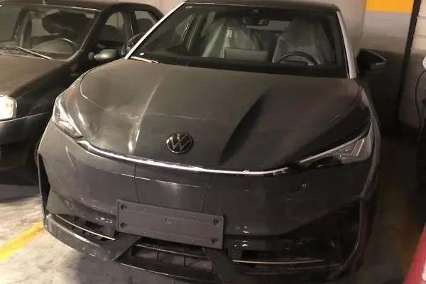 فولکس، آی دی یونیکس