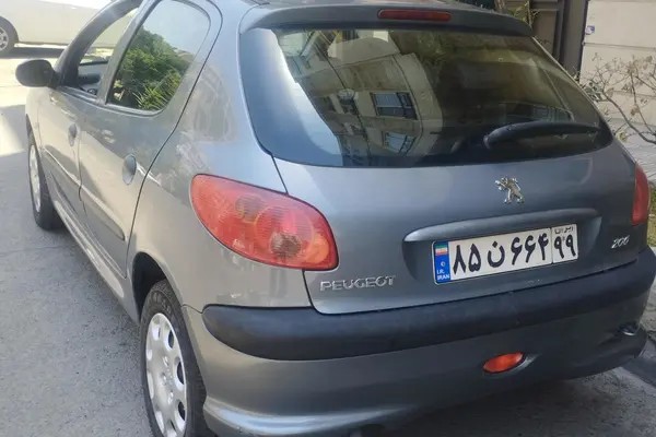 پژو، 206