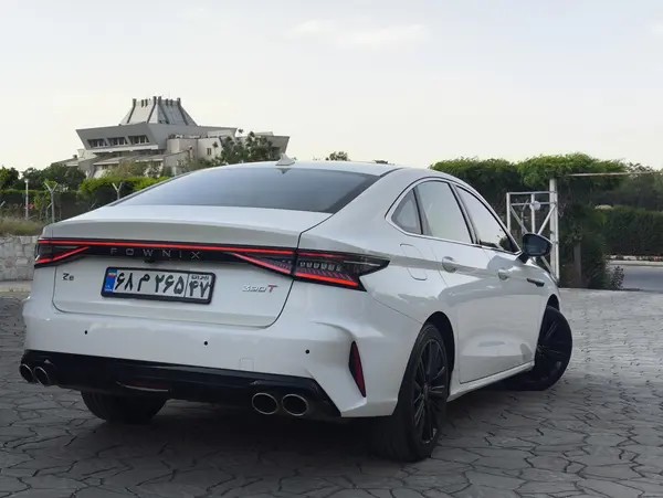 فونیکس، آریزو 8 (Z8)