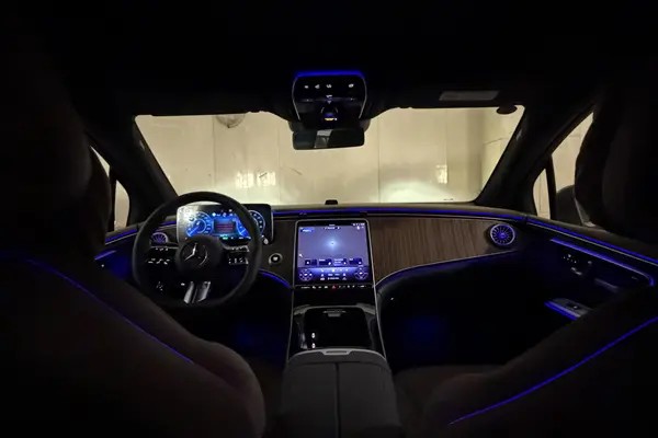 بنز، EQE SUV