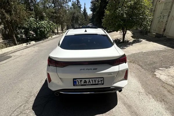 کی ام سی، J7