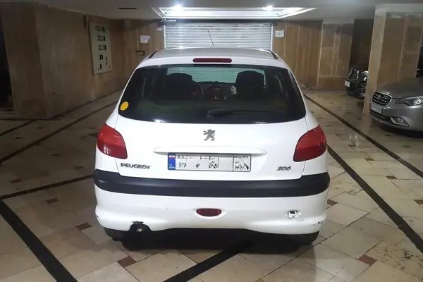 پژو، 206