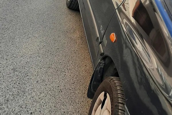 پراید، صندوق دار