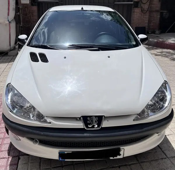 پژو، 206