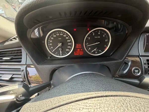 ب ام و، X6
