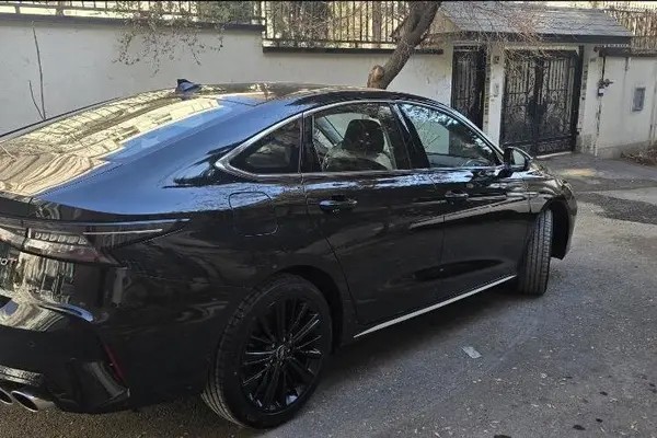 فونیکس، آریزو 8 (Z8)