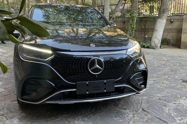 بنز، EQE SUV