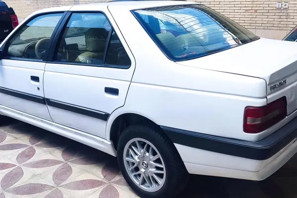 پژو، 405