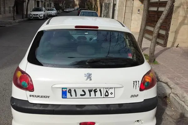 پژو، 206