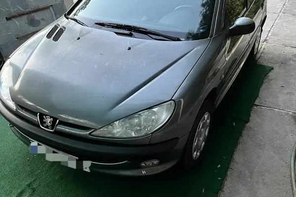 پژو، 206