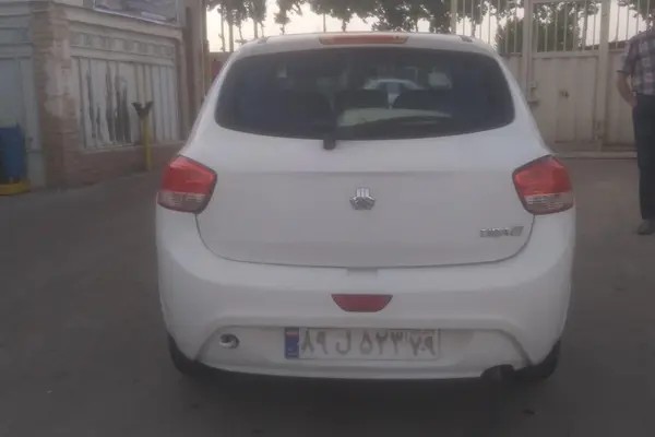 تیبا، هاچ بک