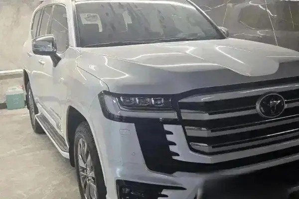 تویوتا، لندکروز چهار در