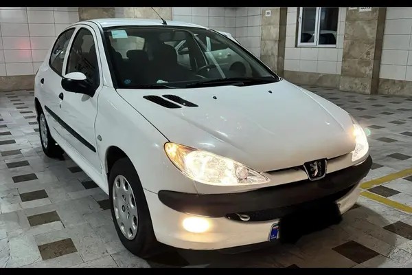 پژو، 206
