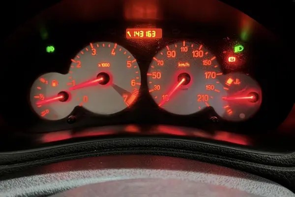 پژو، 206