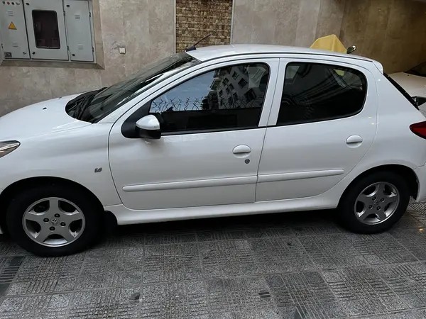پژو، 207