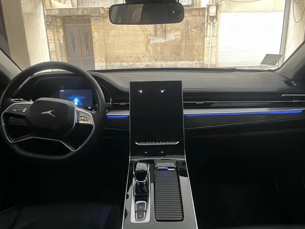 کی ام سی، J7