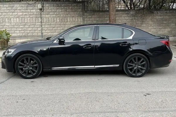 لکسوس، GS