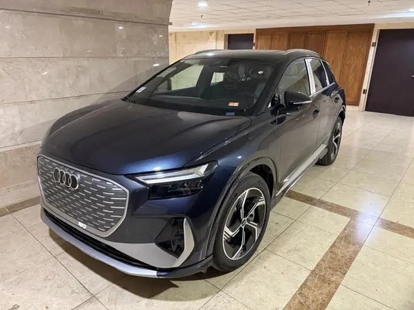 آئودی، Q4 e-tron