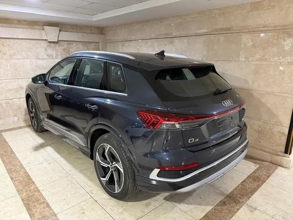 آئودی، Q4 e-tron