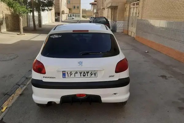 پژو، 206
