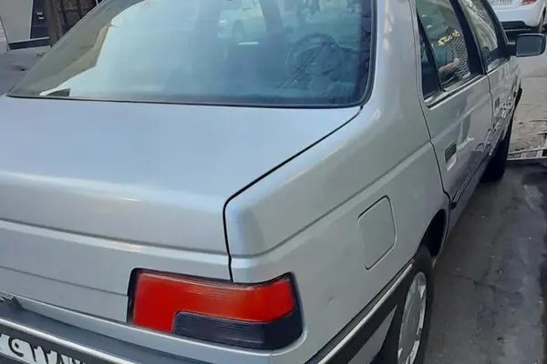 پژو، 405
