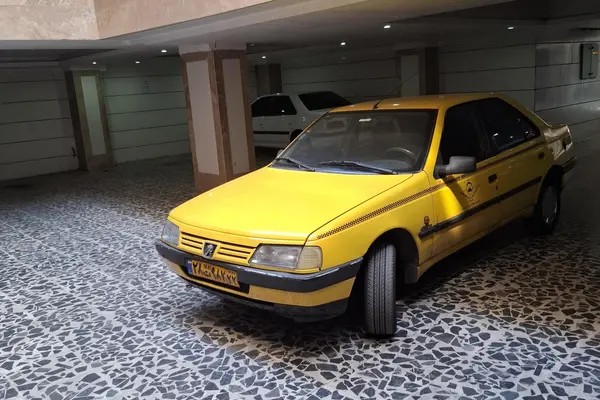 پژو، 405