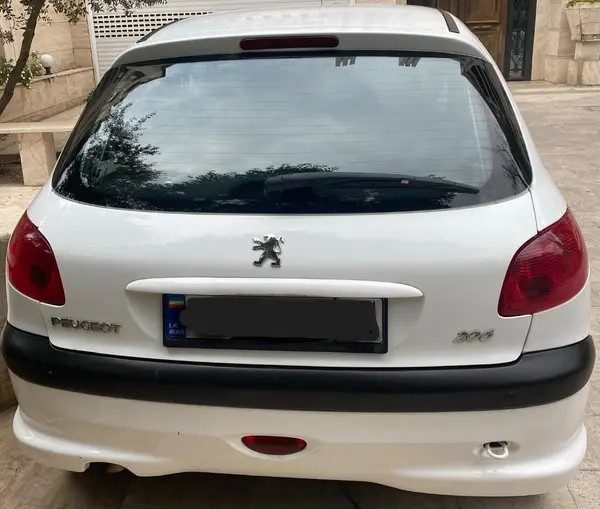 پژو، 206