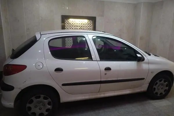 پژو، 206