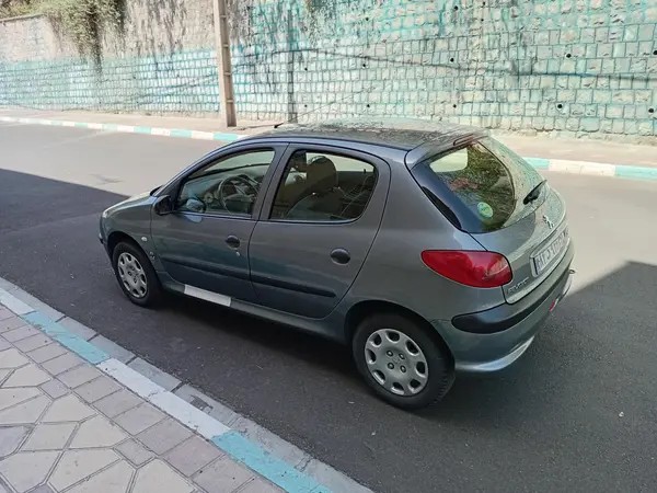 پژو، 206