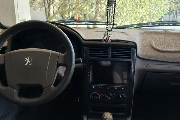 پژو، 405