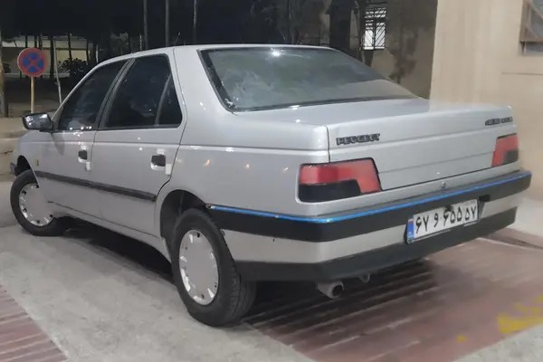 پژو، 405
