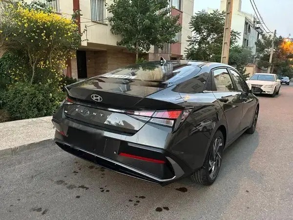 هیوندای، النترا