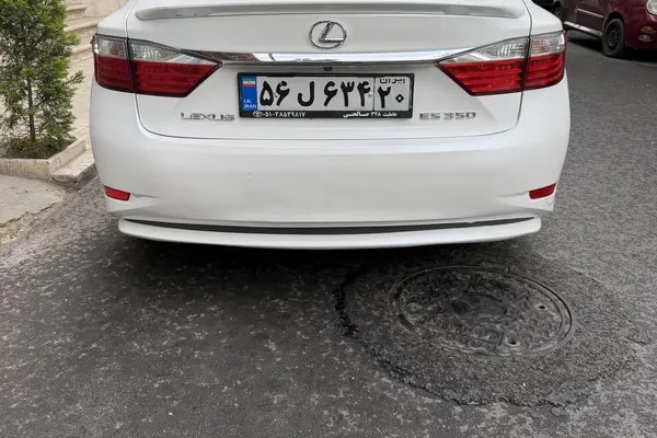 لکسوس، ES