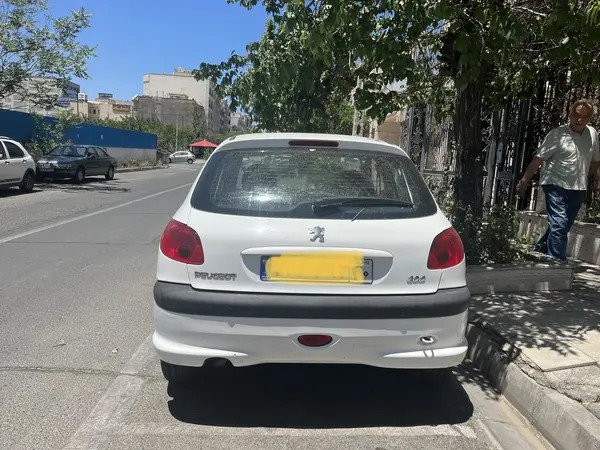 پژو، 206