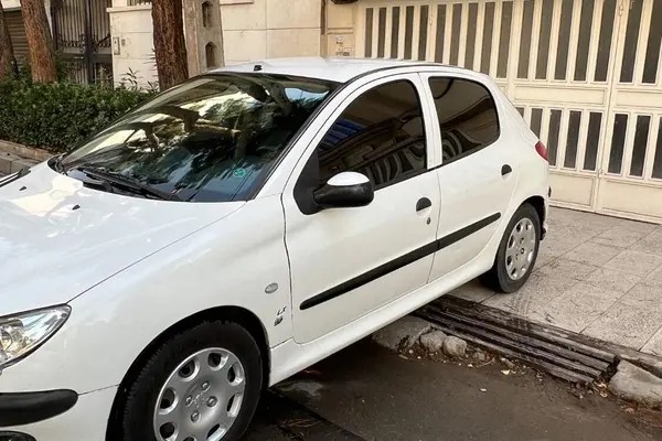 پژو، 206