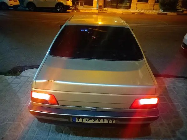 پژو، 405