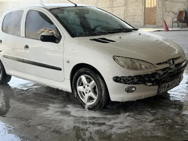 پژو، 206