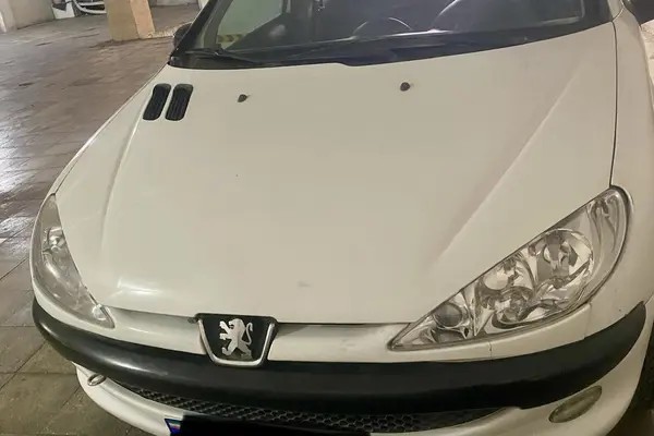 پژو، 206