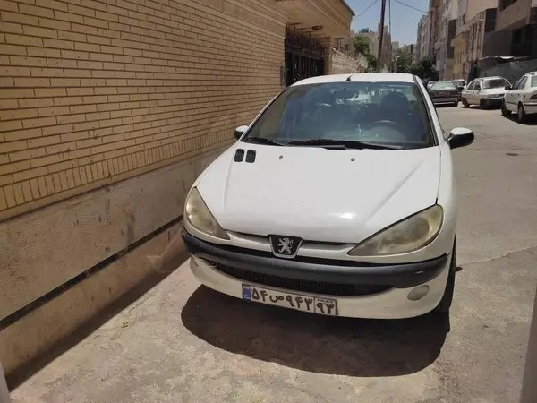 پژو، 206