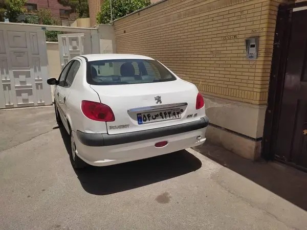 پژو، 206