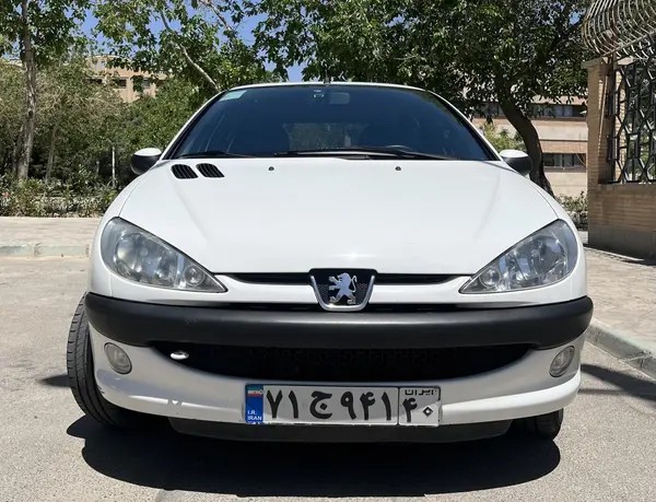 پژو، 206