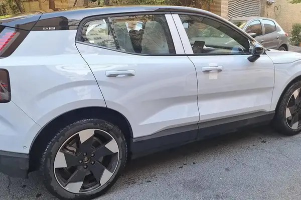 ولوو، EX30