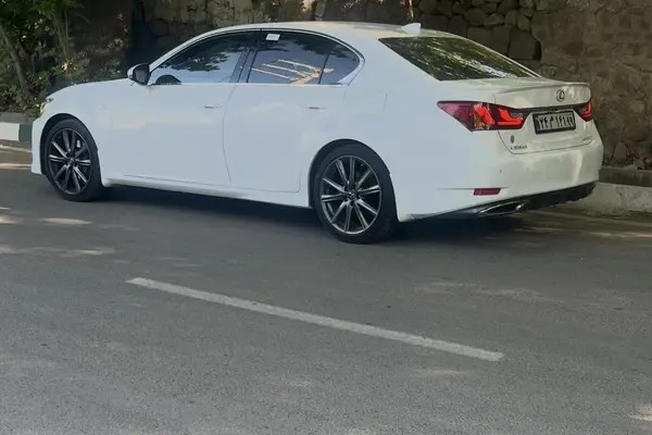 لکسوس، GS