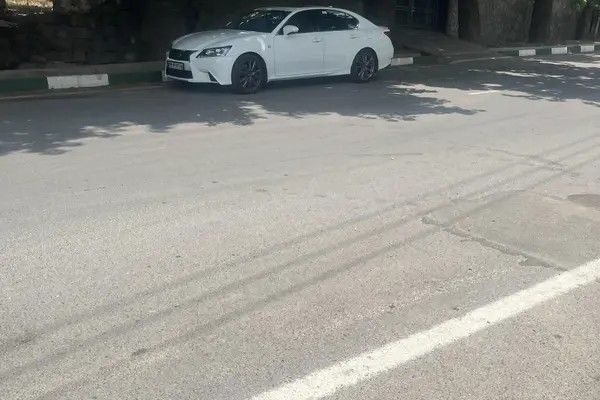 لکسوس، GS