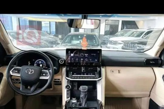 تویوتا، لندکروز چهار در